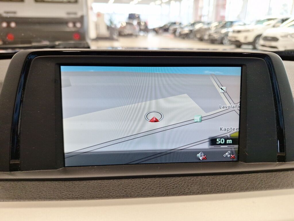 BMW 330 2017 Sininen