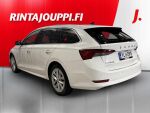 Skoda Octavia 2022 Valkoinen
