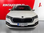 Skoda Octavia 2022 Valkoinen