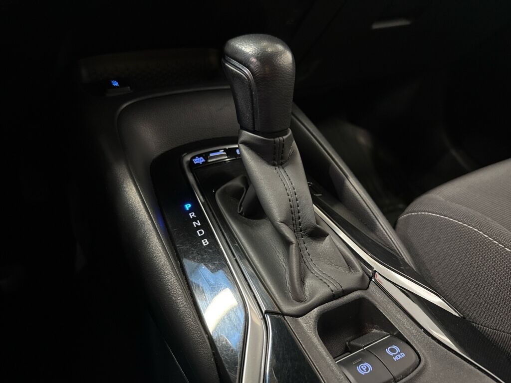 Toyota Corolla 2022 Valkoinen