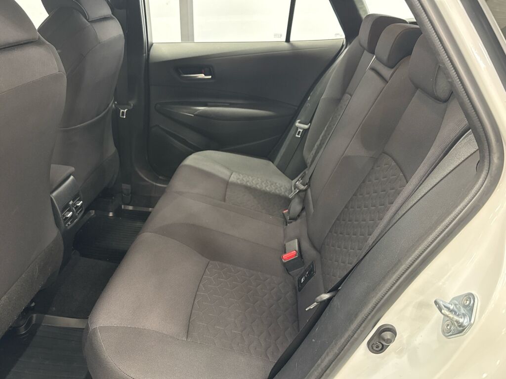 Toyota Corolla 2022 Valkoinen