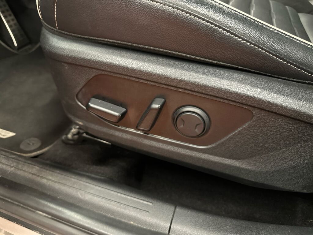 Kia Sportage 2022 Musta