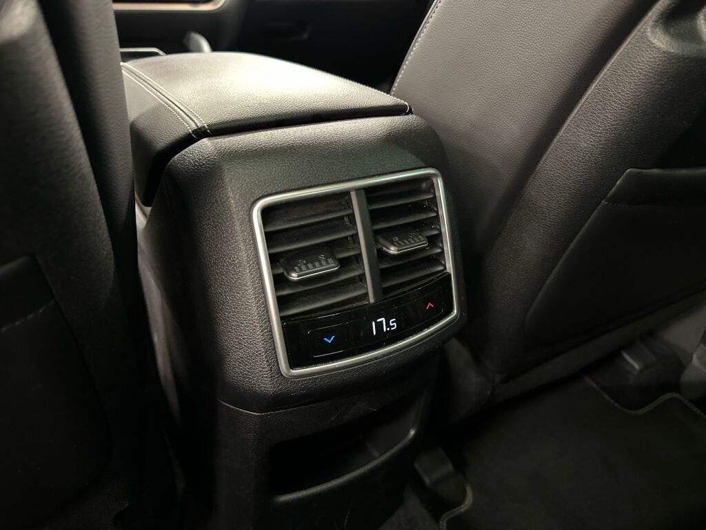 Kia Sportage 2022 Musta