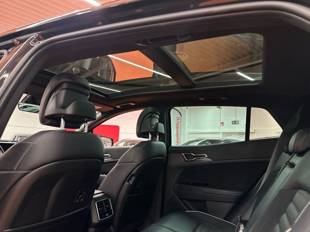 Kia Sportage 2022 Musta