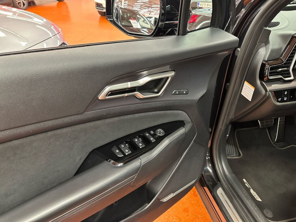 Kia Sportage 2022 Musta