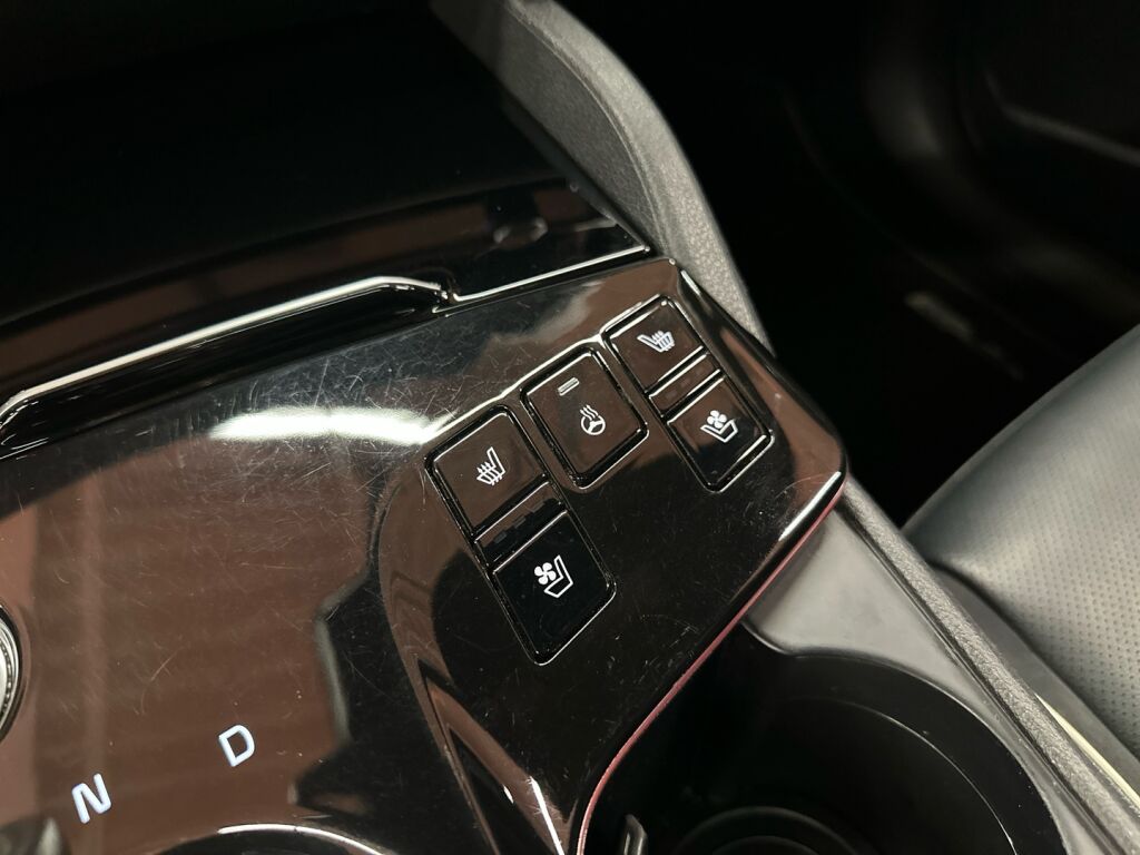 Kia Sportage 2022 Musta