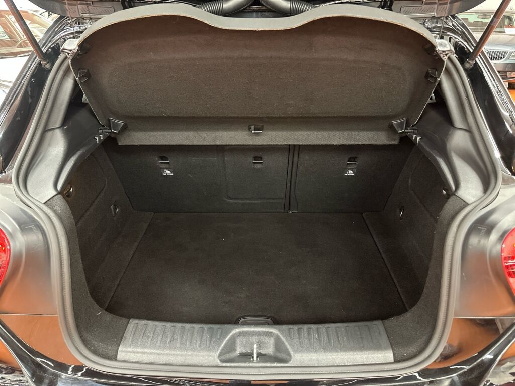 Mercedes-Benz A 2017 Musta