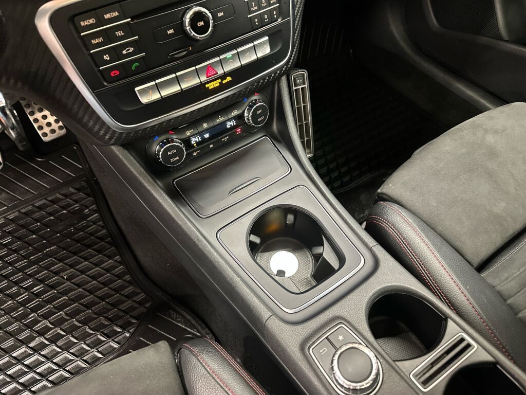 Mercedes-Benz A 2017 Musta