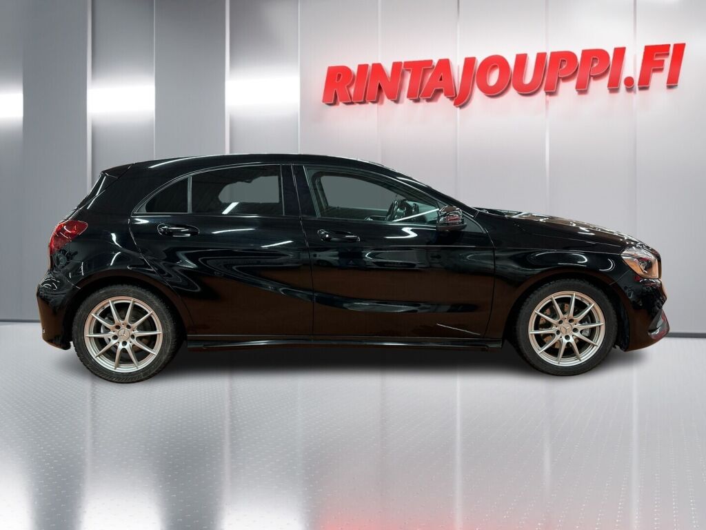 Mercedes-Benz A 2017 Musta