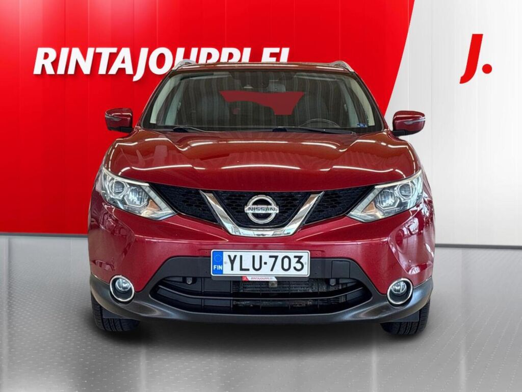 Nissan Qashqai 2015 Punainen