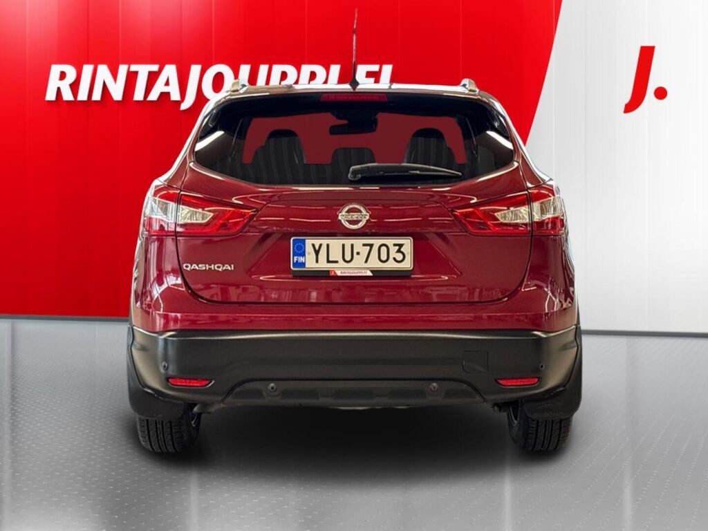 Nissan Qashqai 2015 Punainen