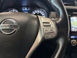 Nissan Qashqai 2015 Punainen