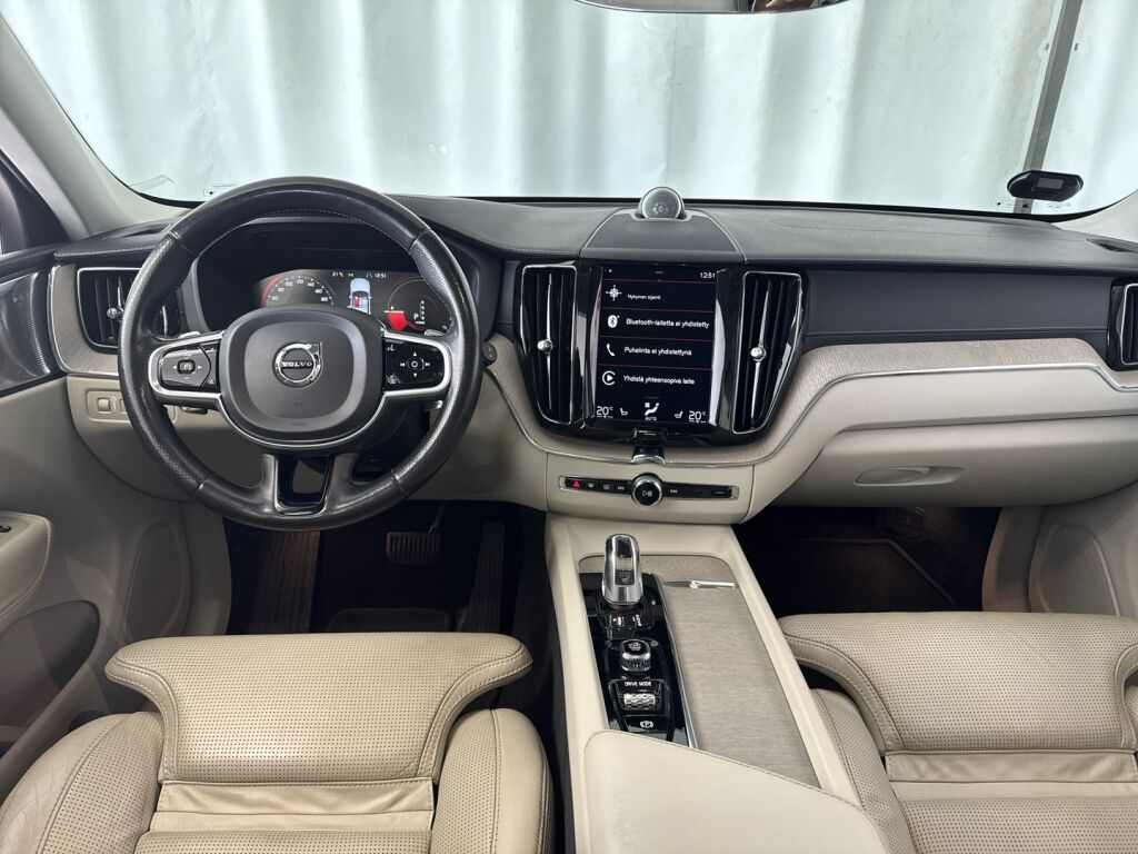 Volvo XC60 2018 Harmaa