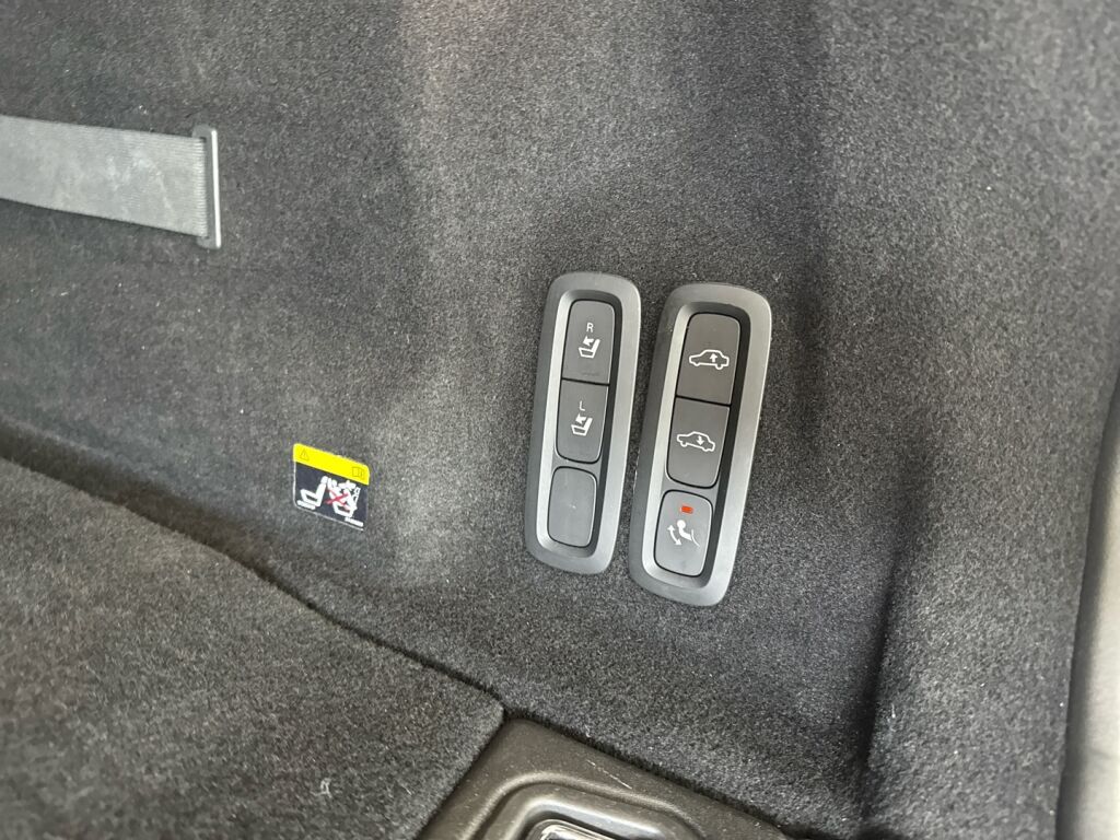 Volvo XC60 2018 Harmaa