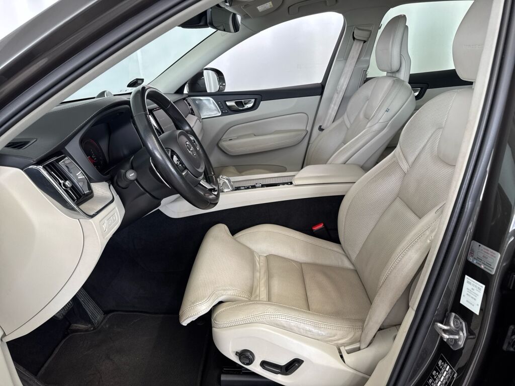 Volvo XC60 2018 Harmaa