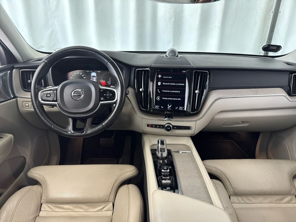 Volvo XC60 2018 Harmaa