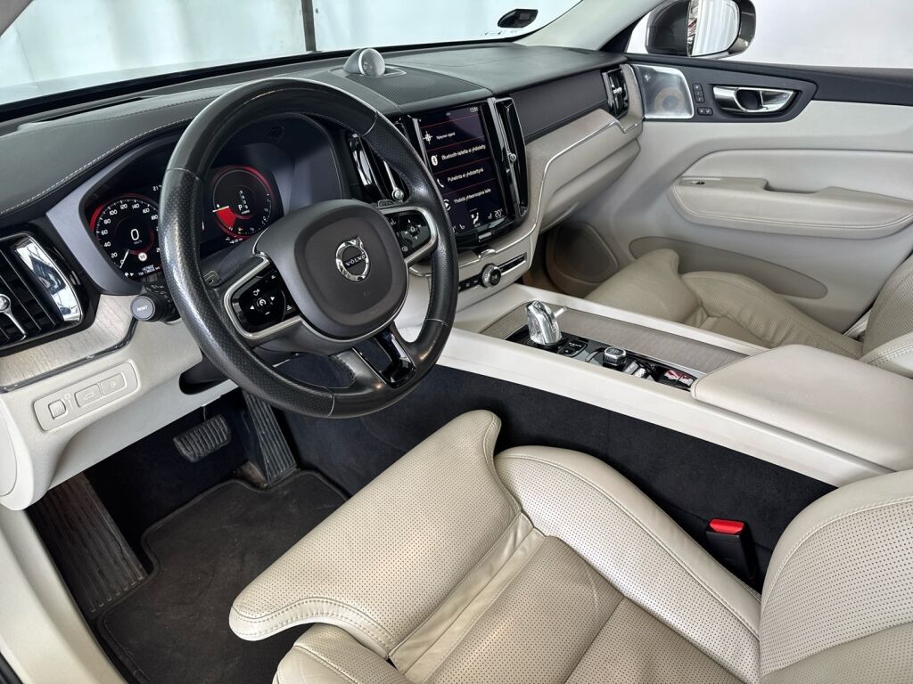Volvo XC60 2018 Harmaa
