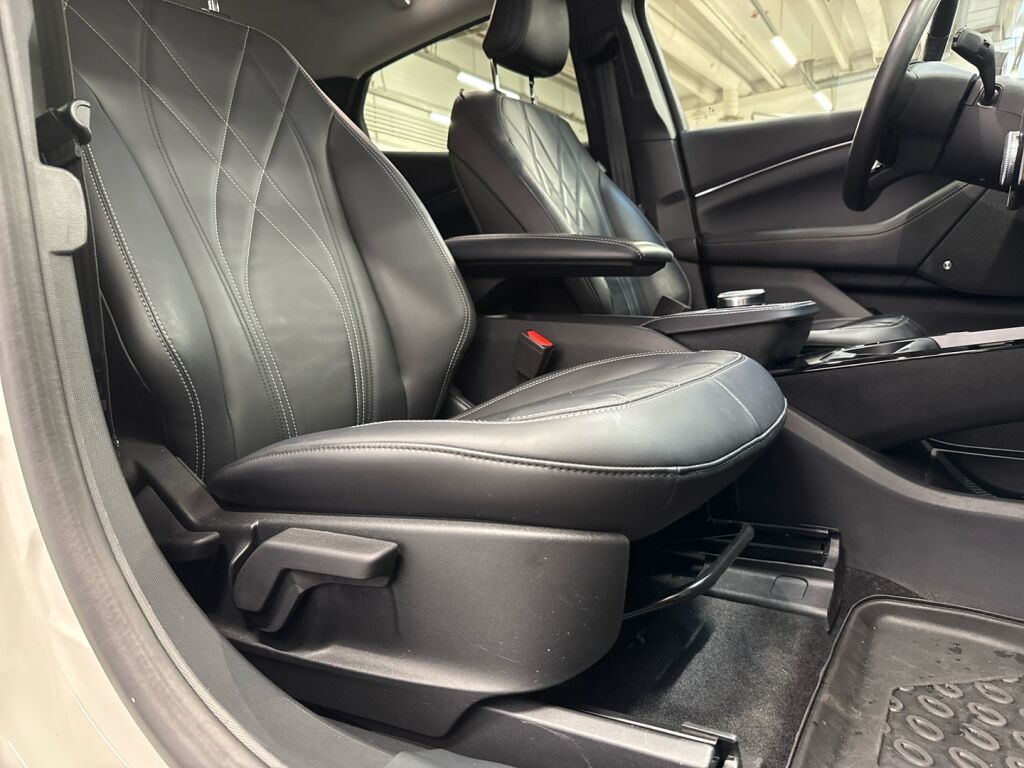 Ford Mustang Mach-E 2022 Valkoinen