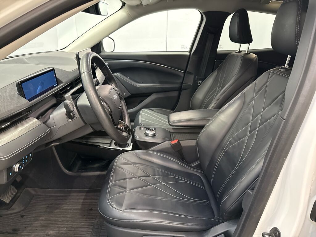 Ford Mustang Mach-E 2022 Valkoinen