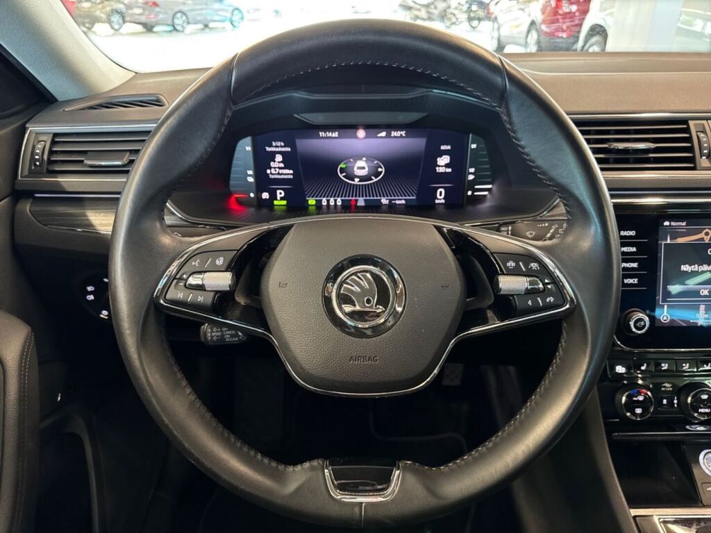 Skoda Superb 2022 Sininen