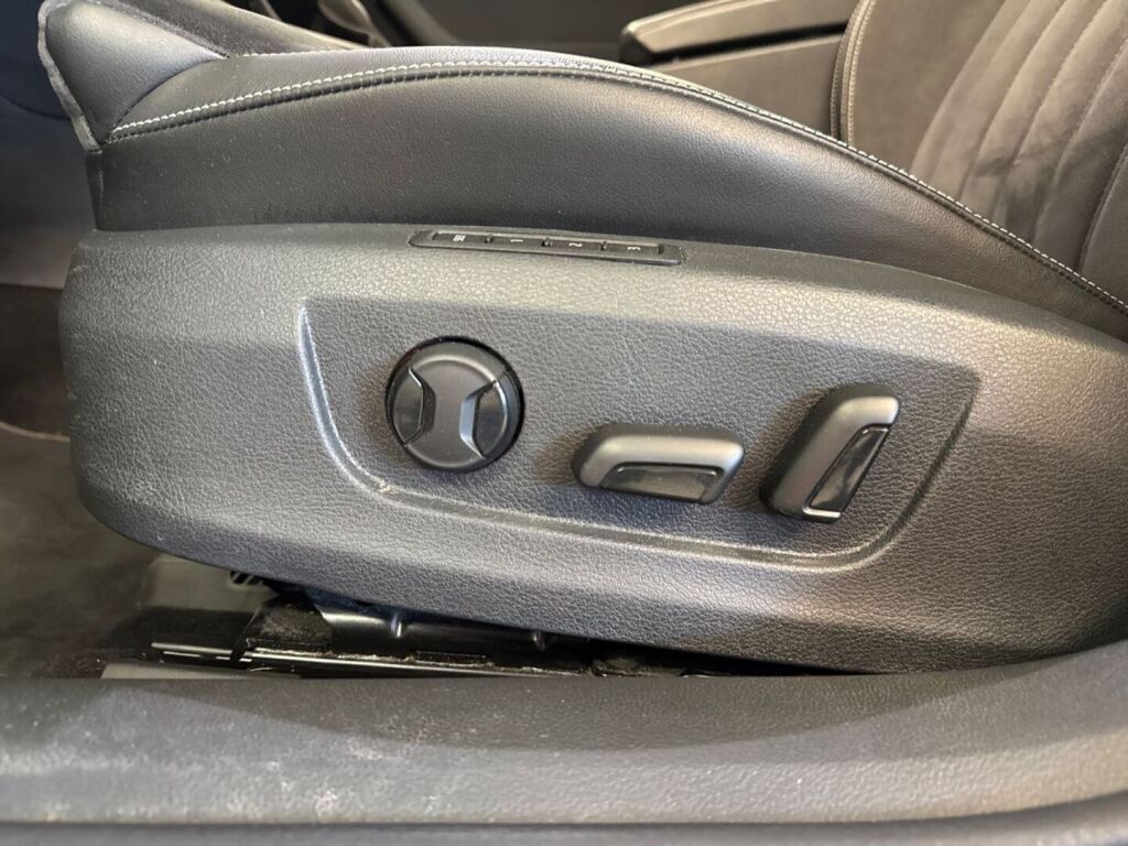 Skoda Superb 2022 Sininen