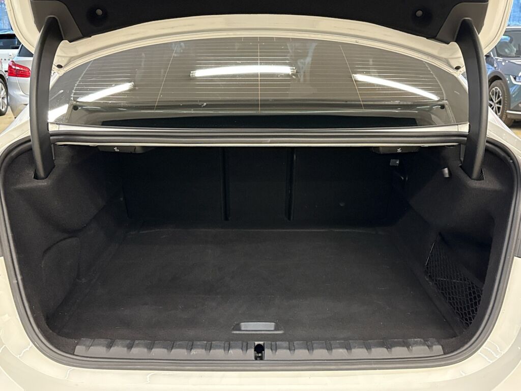 BMW 220 2022 Valkoinen