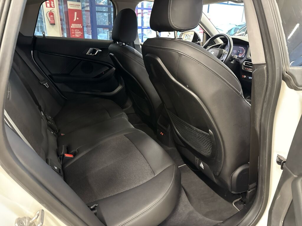 BMW 220 2022 Valkoinen