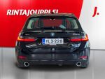BMW 330 2023 Musta