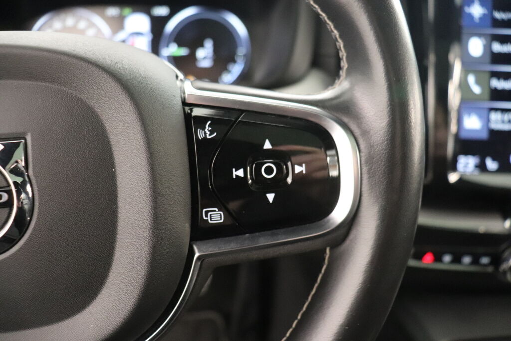 Volvo XC60 2020 Sininen