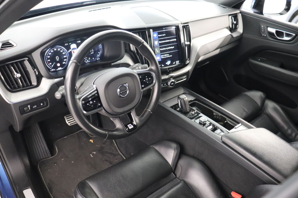 Volvo XC60 2020 Sininen