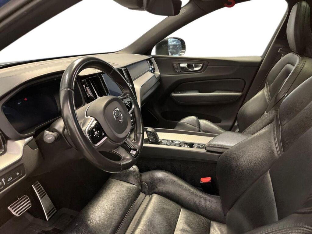 Volvo XC60 2020 Sininen