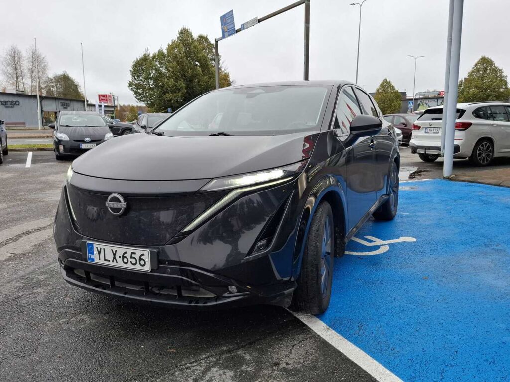 Nissan Ariya 2023 Musta