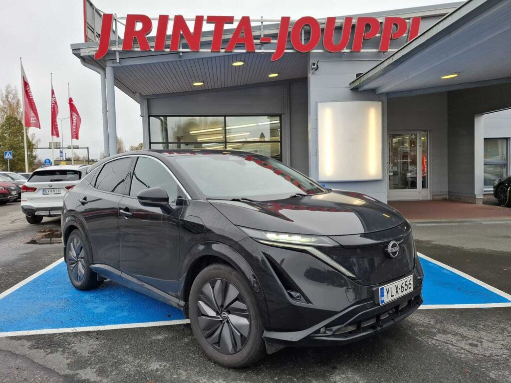 Nissan Ariya 2023 Musta
