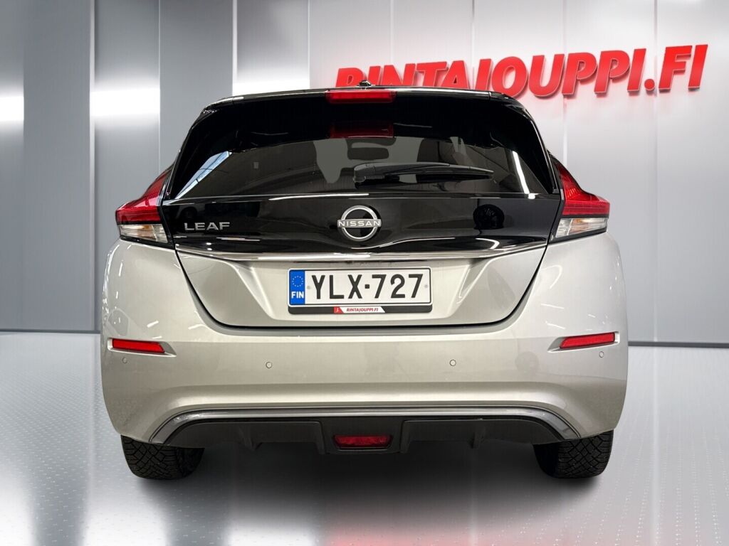 Nissan Leaf 2023 Monivär.