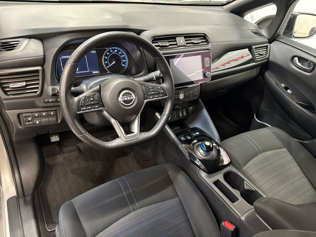 Nissan Leaf 2023 Monivär.