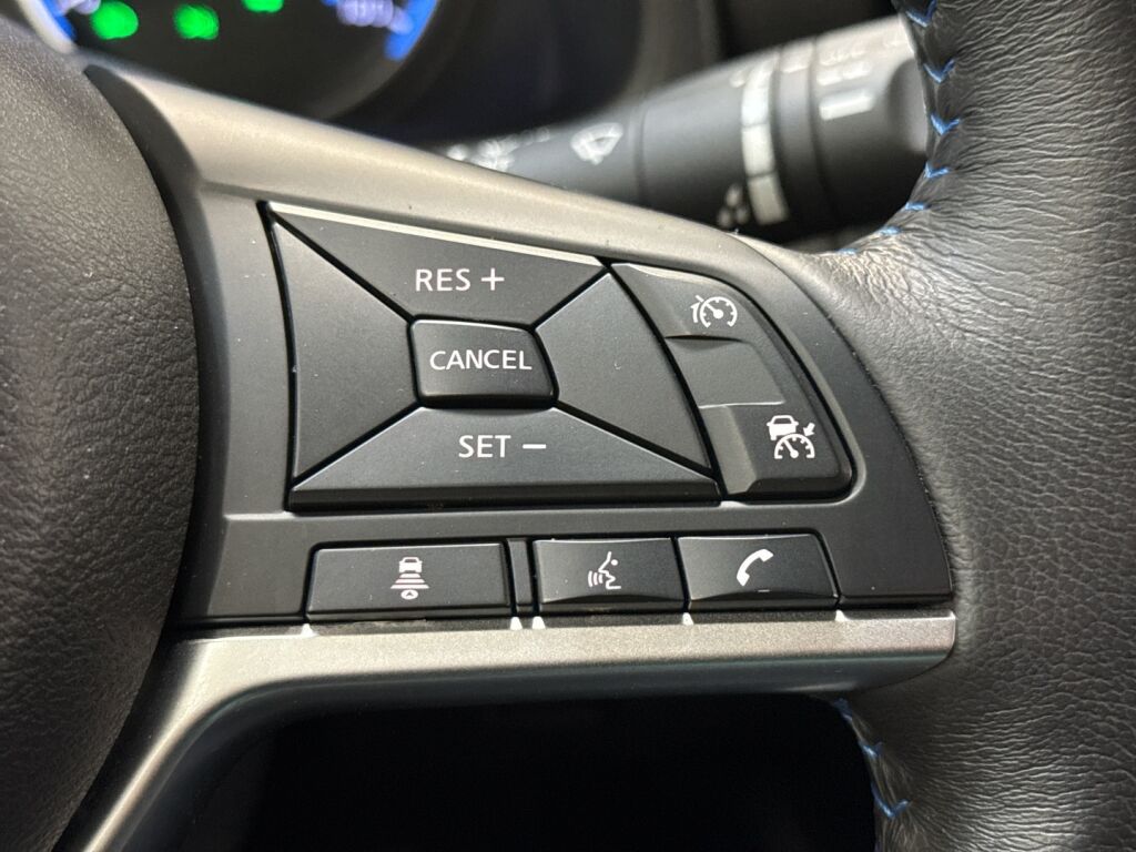 Nissan Leaf 2023 Monivär.