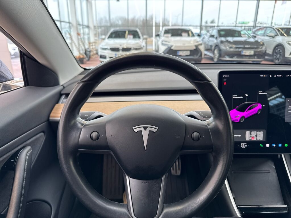 Tesla Model 3 2019 Harmaa