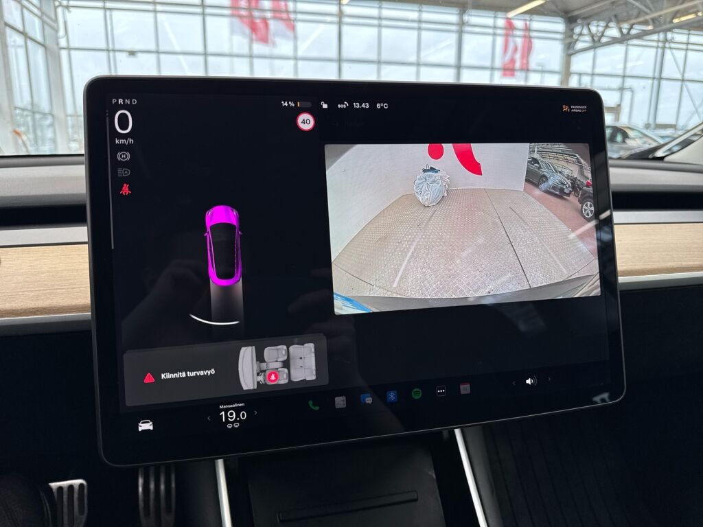 Tesla Model 3 2019 Harmaa