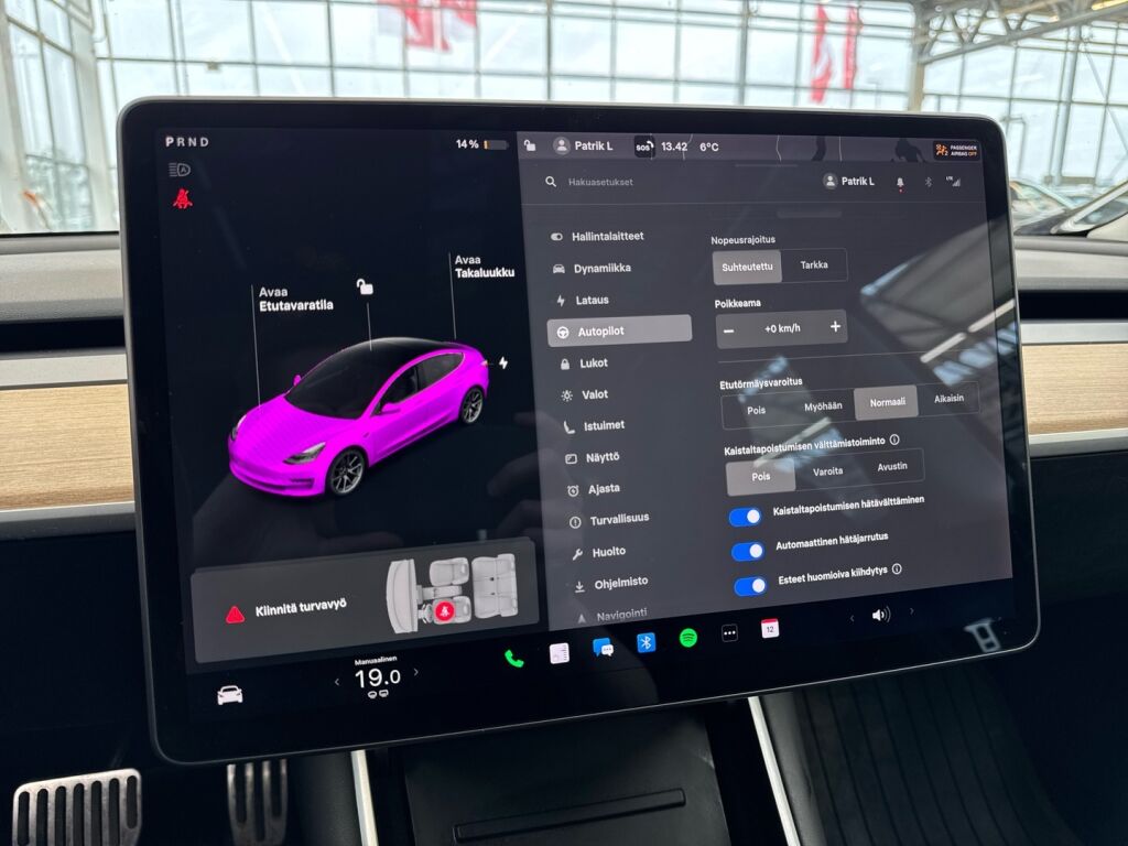 Tesla Model 3 2019 Harmaa