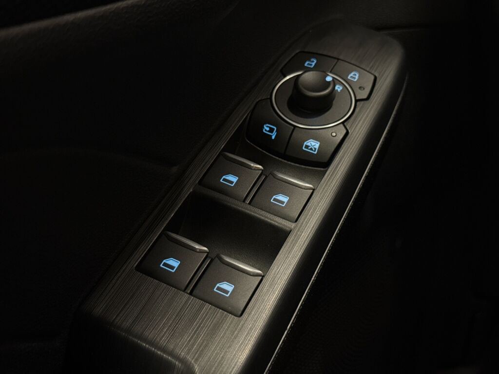 Ford Kuga 2023 Sininen