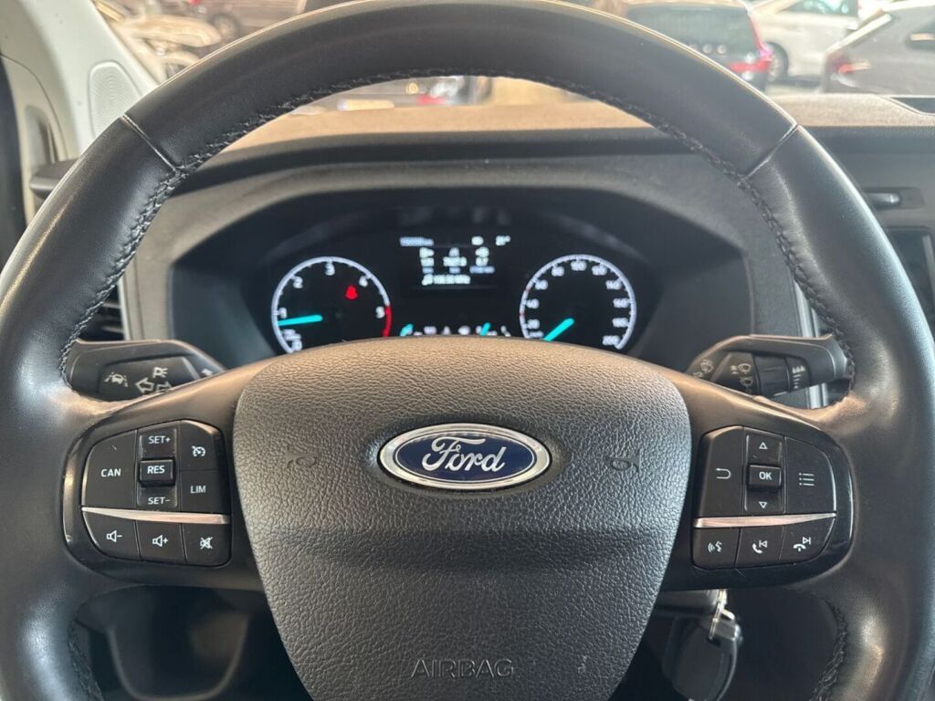 Ford Transit Custom 2023 Valkoinen