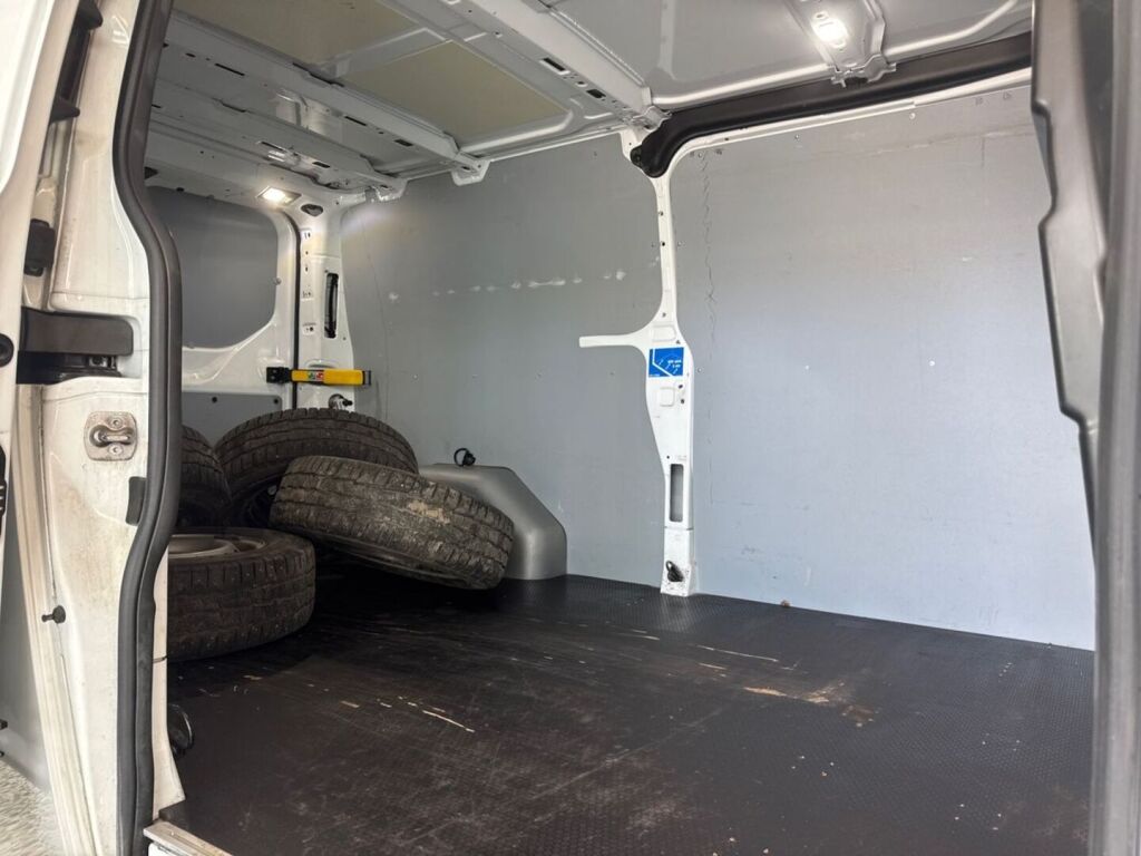 Ford Transit Custom 2023 Valkoinen