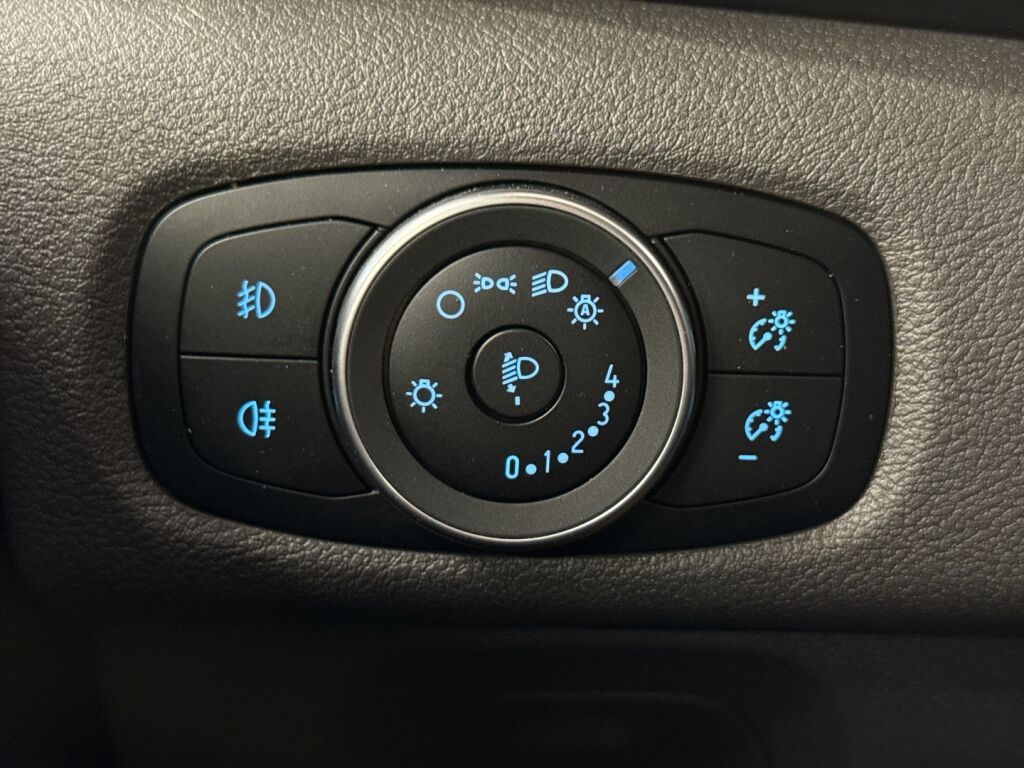 Ford Transit Custom 2023 Valkoinen