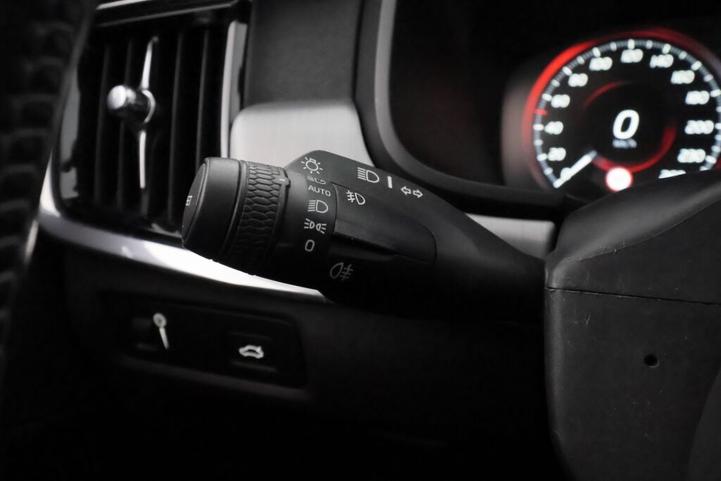 Volvo V90 2017 Sininen