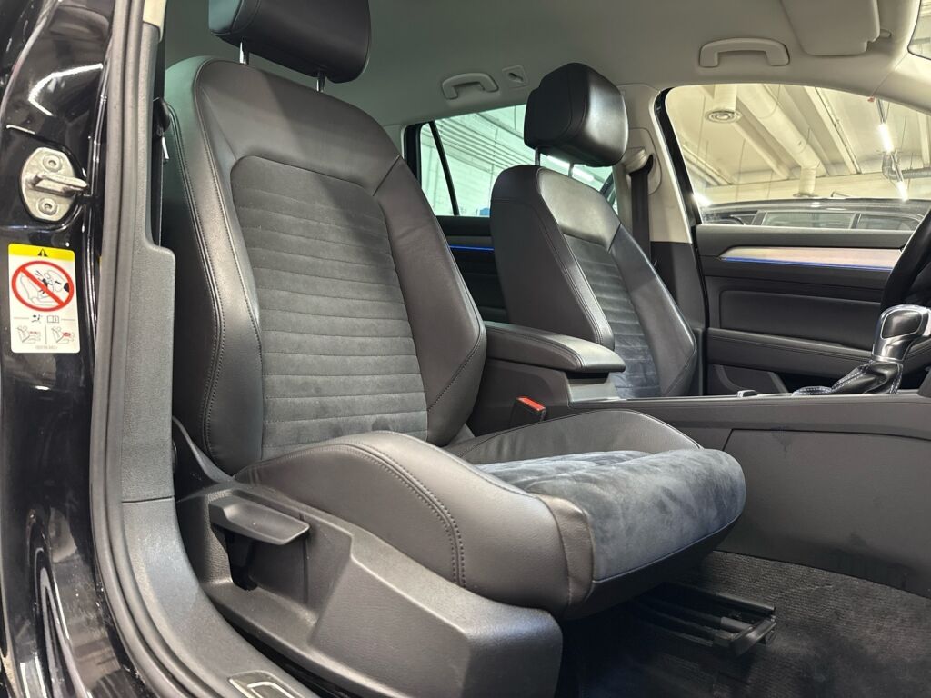 Volkswagen Passat 2018 Musta