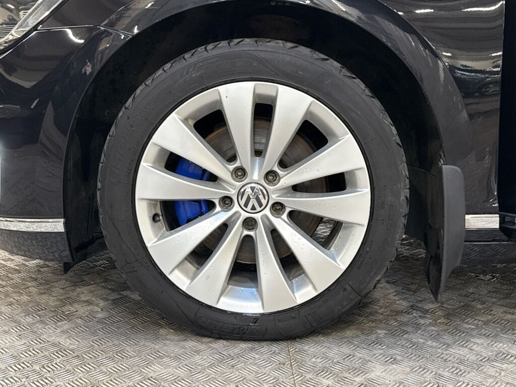 Volkswagen Passat 2018 Musta