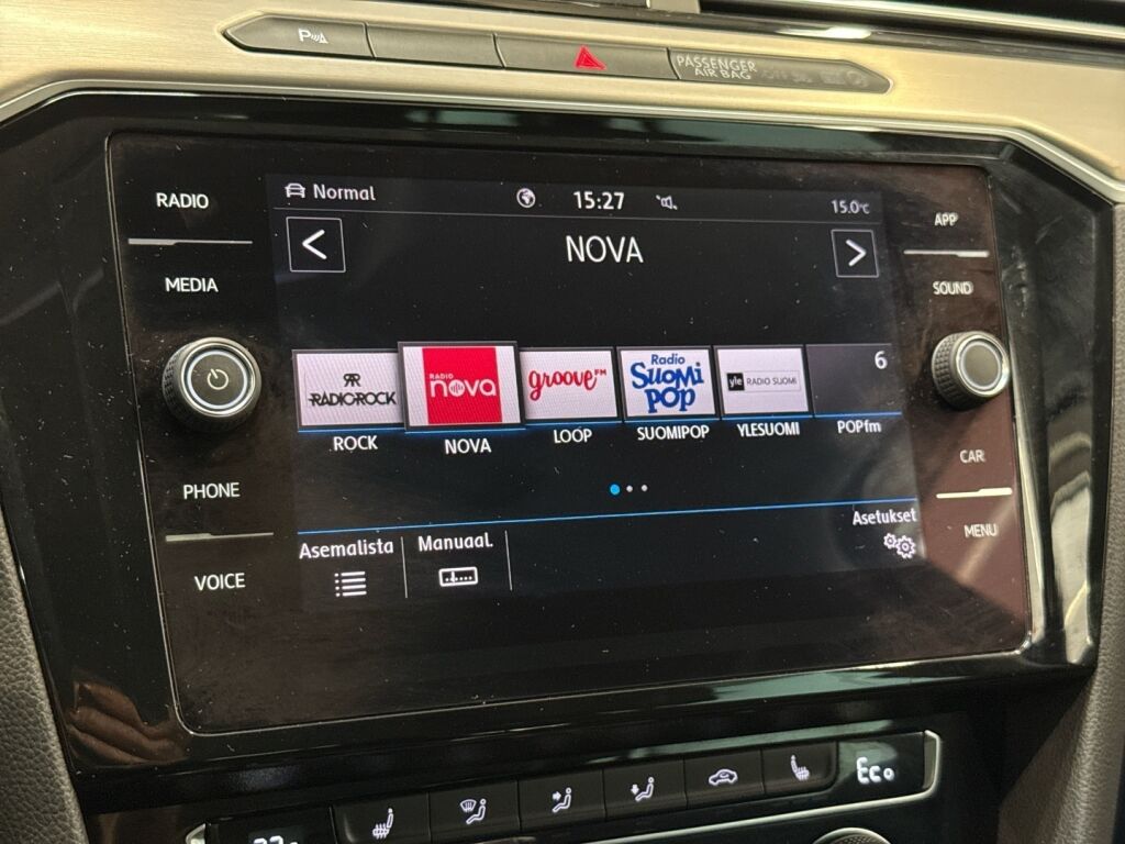 Volkswagen Passat 2018 Musta