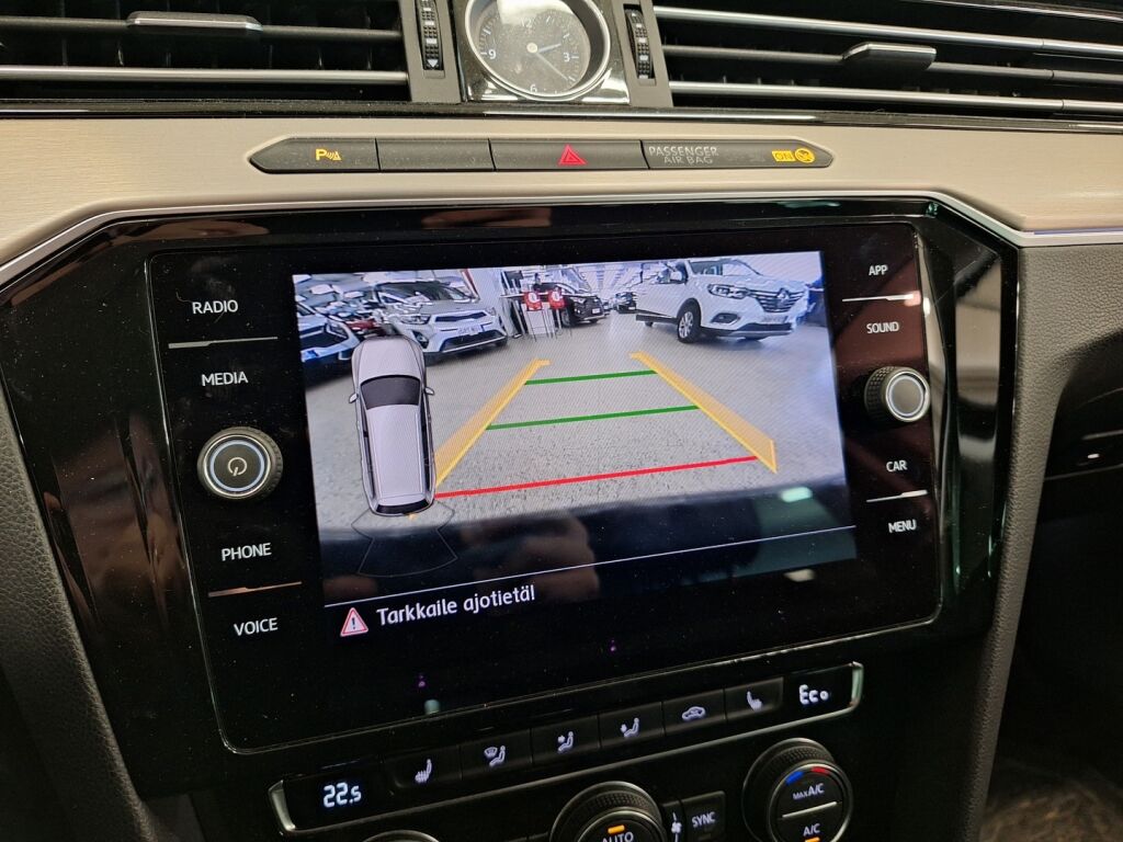 Volkswagen Passat 2018 Musta