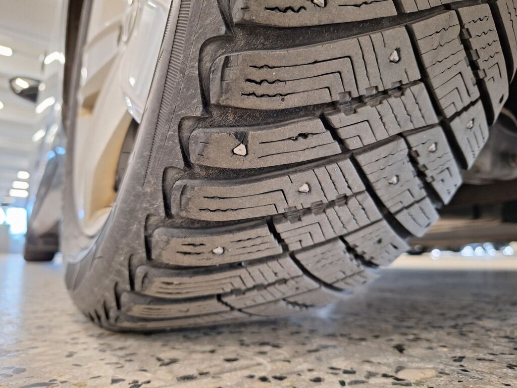 Volkswagen Passat 2018 Musta