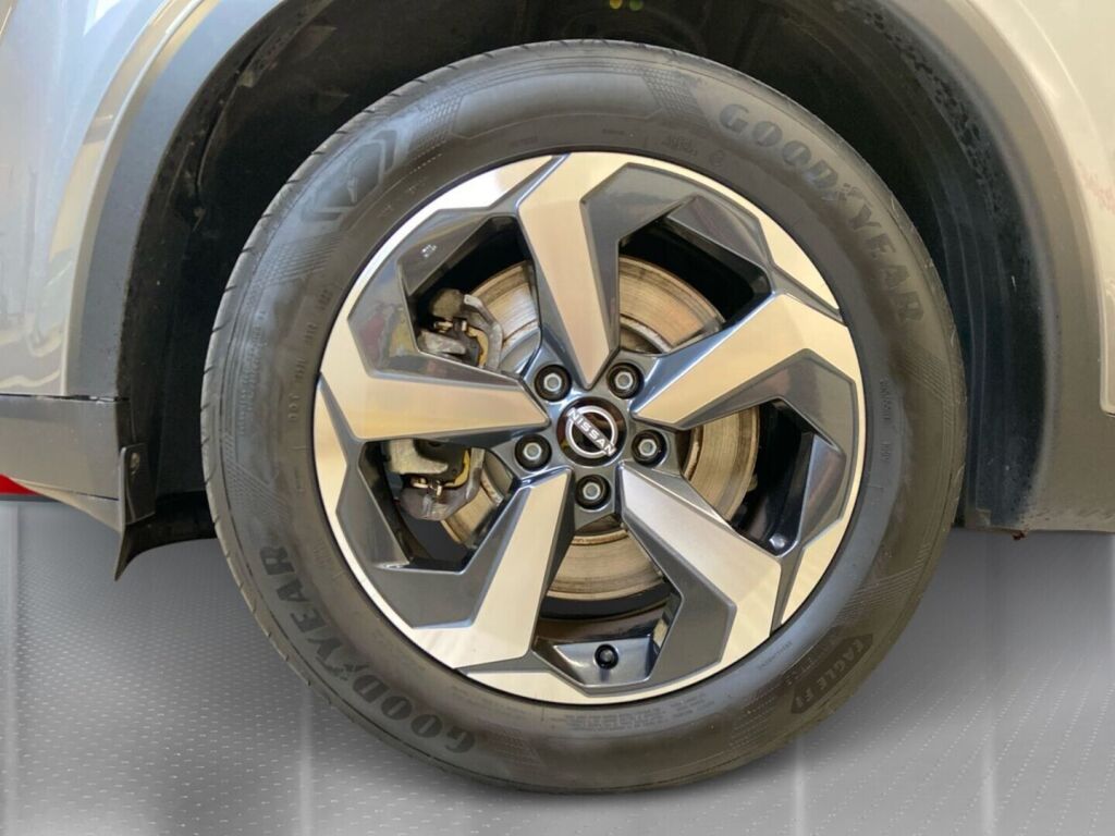 Nissan Qashqai 2024 Harmaa